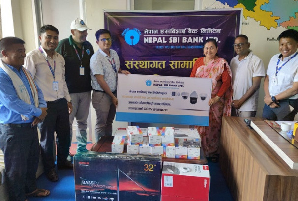 नेपाल एसबिआई बैंकद्वारा चौदण्डीगढी नगरपालिकालाई सिसिटीभी हस्तान्तरण