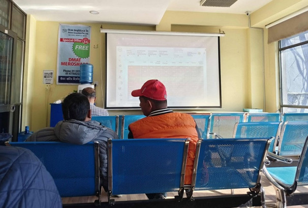 ग्राउण्ड जिरो: लगानीकर्तामा मौद्रिक नीतिको चर्चा, भन्छन्, ‘अब बैंक र इन्स्योरेन्स बढ्छ’