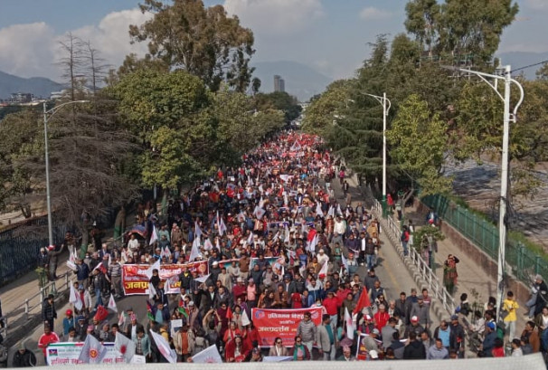 एमाले प्रदर्शनका कारण काठमाडौँका प्रमुख रुटमा सवारी आवागमन अस्तव्यस्त