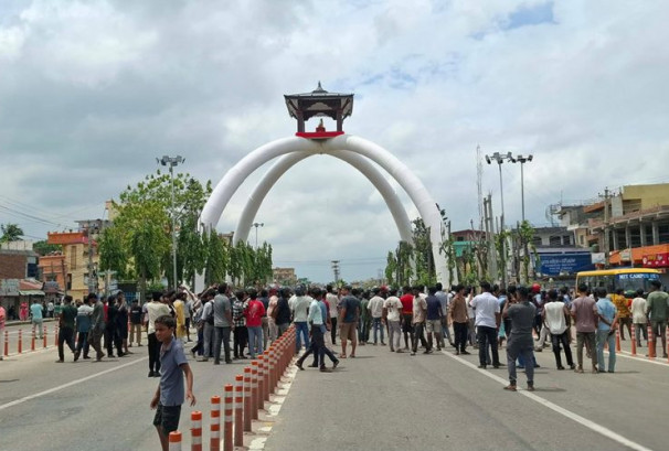 प्रदर्शन चर्किएपछि जनकपुरमा पनि अनिश्चितकालीन कर्फ्यू
