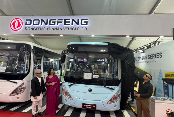 नाइमा अटो एक्स्पोमा सार्वजनिक भयो DONGFENG को विद्युतीय बस, मूल्य १ करोड १४ लाख ५० हजारदेखि