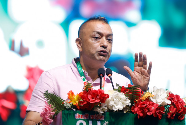 देउवासहित पुराना नेता महाधिवेशनको मञ्चमा नहुँदा खल्लो लागेको छ : गगन थापा
