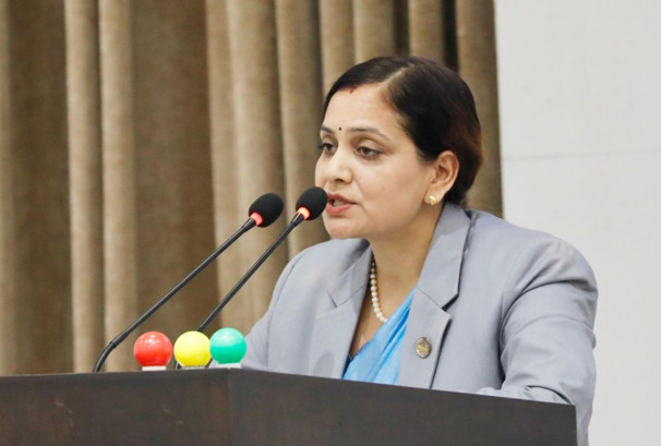 जनसंख्या घट्दो गतिमा, सुत्केरी बिदा बढाएर प्रोत्साहन दिने सरकारको तयारी