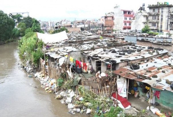 काठमाण्डौ नदीकिनाराका सुकुम्वासीलाई गृहजिल्ला फर्काउँदै सरकार