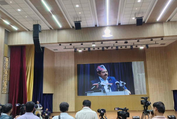 अटो क्षेत्रलाई राजस्व उठाउने माध्यम मात्र नबनाऔँ- एफएनसीसीआई अध्यक्ष श्रेष्ठ