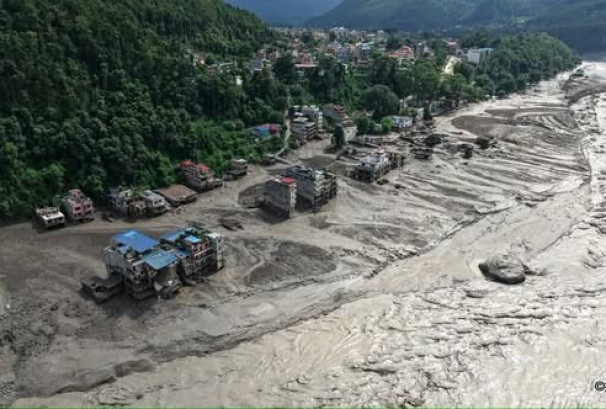 रसुवा बाढीपछि ३८४ पर्यटक सम्पर्कविहीन, २९१ जना विदेशी