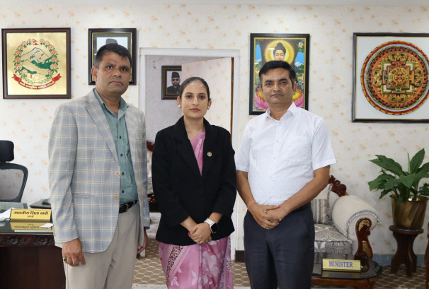 बाढी प्रभावितको पुनःस्थापना भौतिक संरचनामा मात्र सीमित नहोस् : मन्त्री बादी