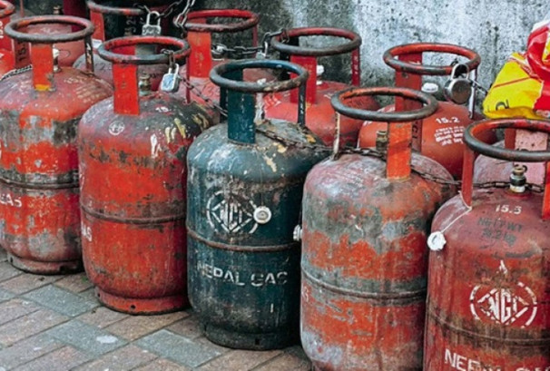 घरायसी र व्यावसायिक प्रयोजनका लागि बेग्लाबेग्लै तौलका सिलिन्डर प्रयोगमा ल्याउने तयारी