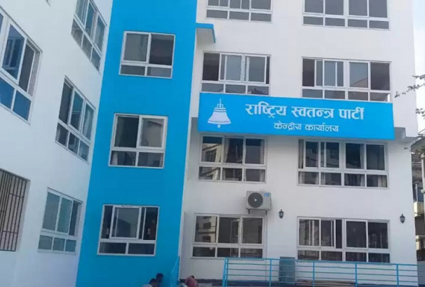 रास्वपाले ३२ स्थानमा लियो अग्रता