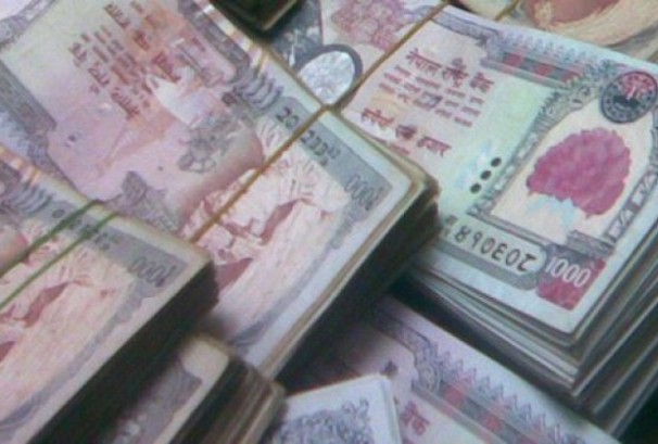 बजारमा पैसा फालाफाल भएपछि राष्ट्र बैंकले आज ५० अर्ब रुपैयाँ झिक्दै