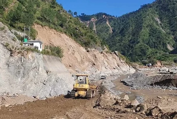 मध्य असारदेखि बीपी राजमार्गमा सहज आवागमनको तयारी, नयाँ ट्र्याकबाटै सवारी सञ्चालन गरिने