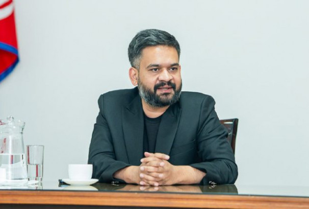 प्रधानमन्त्री शाह आज तयारी पोशाक उद्योगका समस्या सामाधानकालागि व्यवसायीसँग छलफल गर्दै