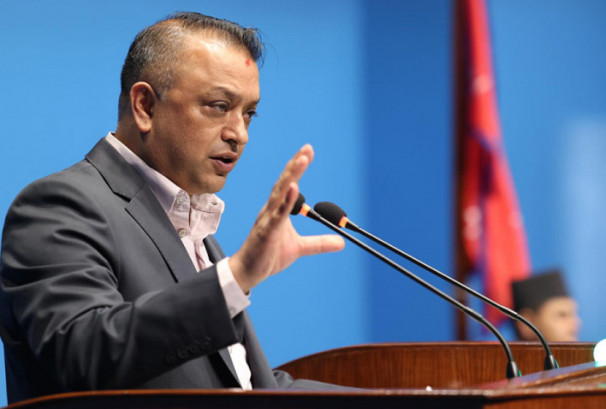 सर्लाही–४ मा पराजित भएपछि गगन थापाले माने हार, अमरेश सिंहलाई दिए बधाई