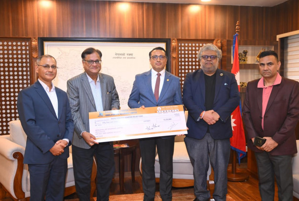 बाढीपीडितको राहत र पुनःस्थापनामा हिमालयन लाइफको साथ, उद्धार कोषमा ५१ लाख