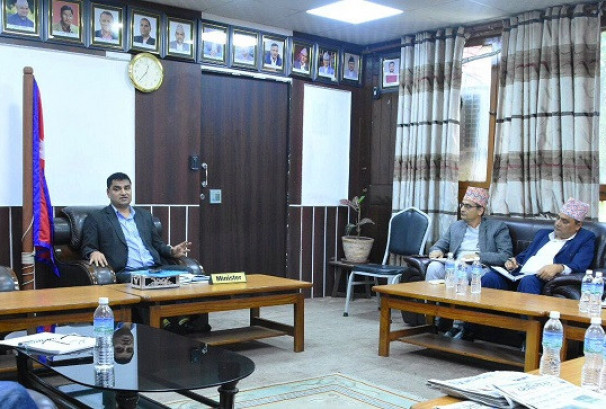 सरकारी स्वास्थ्य संस्थामा सुपथ मूल्यका औषधी बिक्री सहजीकरणका लागि स्वास्थ्यमन्त्रीको पहल