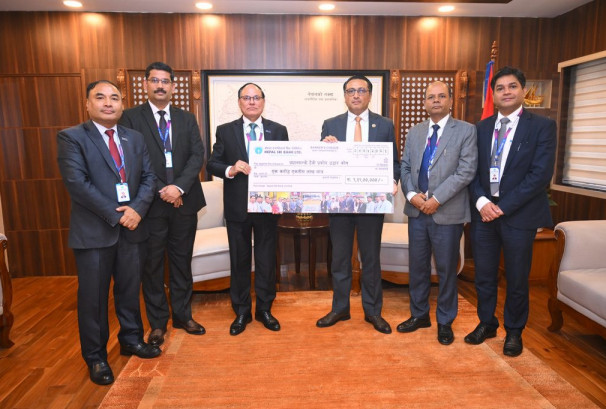 नेपाल एसबिआई बैंकद्वारा प्रधानमन्त्री उद्धार कोषमा १ करोड ३१ लाख सहयोग