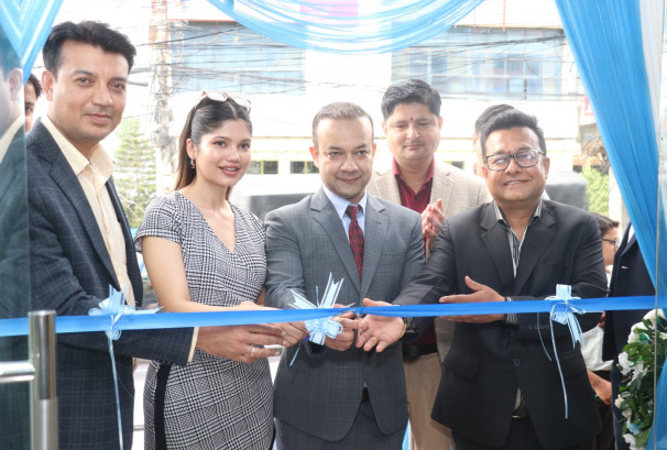 इमाडोलमा कजारियाको नयाँ शोरुम विस्तार