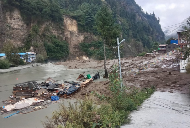 चामेमा थुनिएको मर्स्याङ्दीबाट पानी बग्न थाल्यो, तटीय क्षेत्रमा सतर्कता जारी