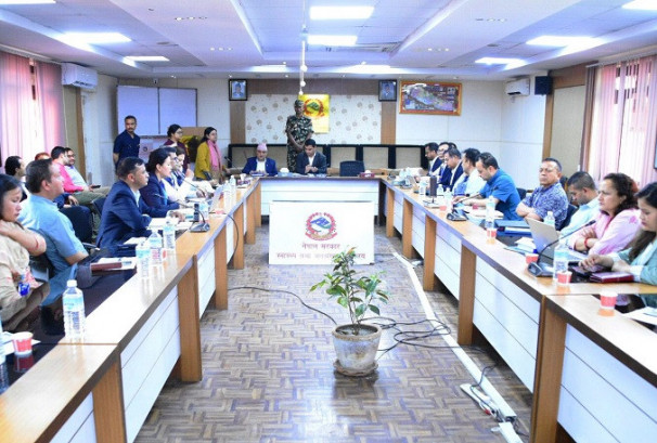 मानसिक स्वास्थ्य समस्या सम्बोधन गर्न जनशक्ति थप्ने तयारीः स्वास्थ्यमन्त्री पौडेल