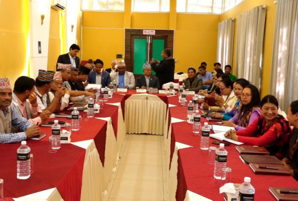 आइतबार बिदा विवाद : २२० दिनको पढाइ संकटमा, केन्द्र सरकारको निर्णयप्रति स्थानीय तह असन्तुष्ट