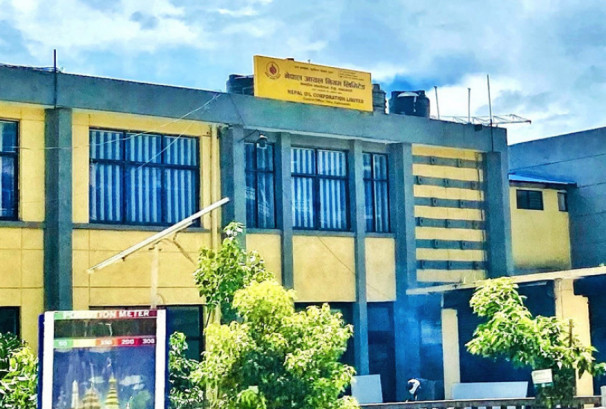 आयल निगमलाई दैनिक ९३ करोड घाटा, आइओसीलाई किस्ता तिर्न रु.१६.३७ अर्ब जुटाउनुपर्ने