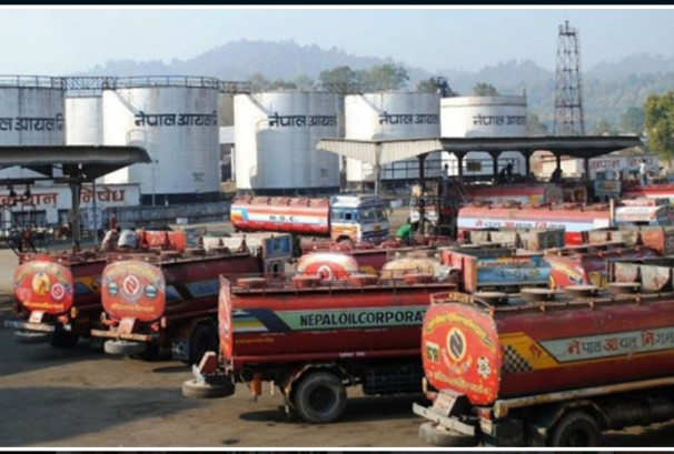 खाडी युद्धको असर : नेपालमा इन्धनको मूल्य एकैपटक अचाक्ली बढ्यो