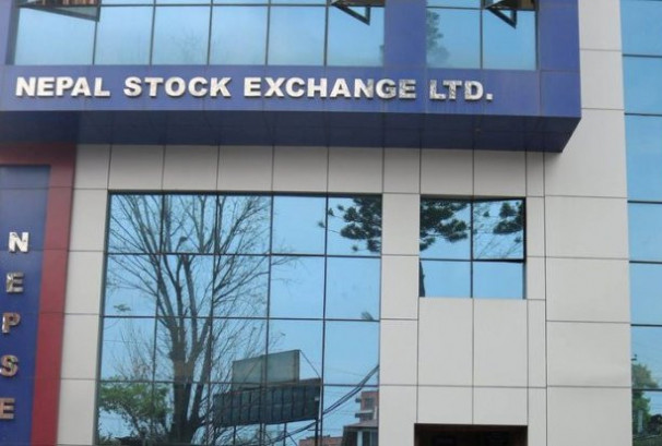 शुक्रबार पनि सेयर बजार खुलाउने निर्णय, स्टक डिलरलाई सहज हुने संसोधन पनि पास