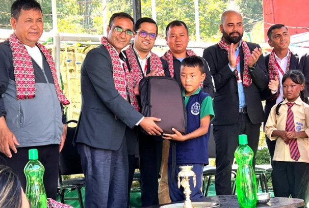 एनआईसी एशिया बैंकद्वारा कृष्ण माध्यमिक विद्यालयलाई सहयोग प्रदान