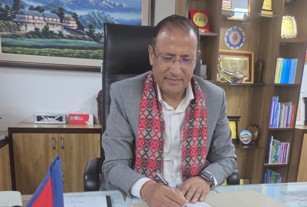 नागरिक लगानी कोषका नवनियुक्त कार्यकारी निर्देशक कार्कीले गरे पदबहाली