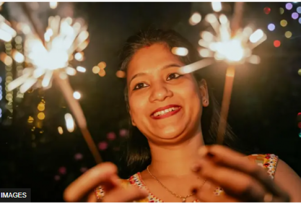 तिहारमा पड्काइने पटाकाको जन्म कहाँ र कहिले भएको हो ? पटाकासँग जोडिएका रोचक जानकारी