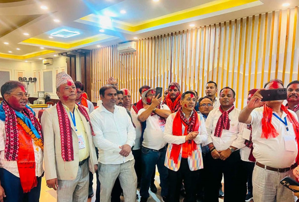 नेपाल पेट्रोलियम डिलर्स राष्ट्रिय एसोसिएसनको नयाँ नेतृत्व चयन, अध्यक्षमा विश्वप्रसाद अर्याल भारी मतसहित निर्वाचित