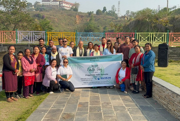 पृथ्वी दिवसको अवसरमा वल्डलिंकद्वारा डस्टबिन हस्तान्तरण तथा सरसफाई कार्यक्रम सम्पन्न