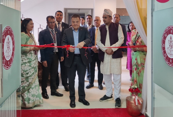 हिमालयन बैंकको शाखा कार्यालय स्थानान्तरण