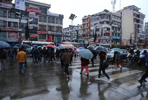 आज काठमाण्डौ उपत्यकामा अपराह्न मेघगर्जन र चट्याङसहित हल्का वर्षा हुने
