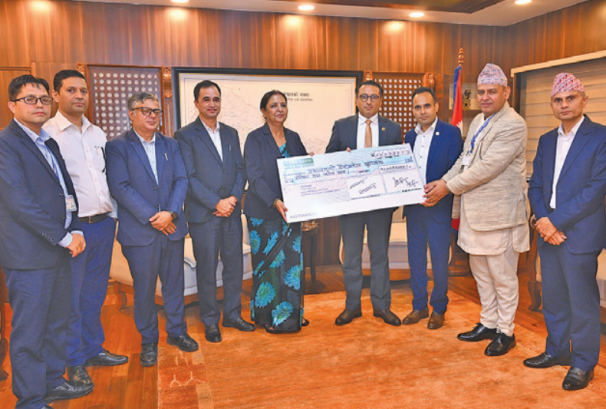 भोटेकोशी बाढी प्रभावितका लागि नेपाल टेलिकमको झन्डै २० करोड सहयोग