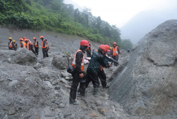 त्रिशूली ३ए सुरुङ उद्धारमा ‘ब्रेकथ्रु’, सानो प्वालबाट हावा पठाउन सुरु