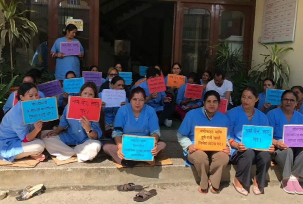 जडीबुटी कम्पनीका श्रमिक आन्दोलित, श्रम अदालतको फैसला कार्यान्वयन गर्न माग