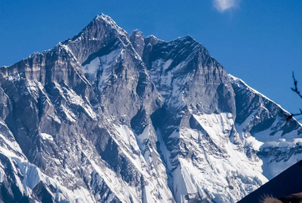 शरद् ऋतुमा हिमाल आरोहणका लागि ६४८ आरोहीले लिए अनुमति