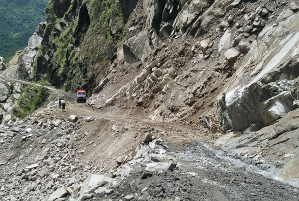 आज यी स्थानमा छन् सडक अवरुद्ध