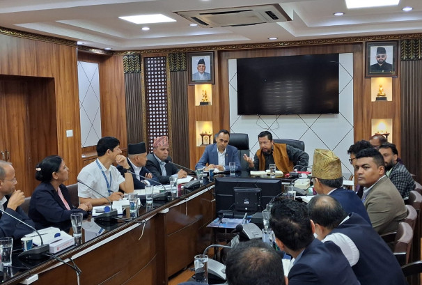 काठमाण्डौका अव्यवस्थित तार व्यवस्थापन गर्न सरकार सक्रिय, समयसीमाभित्र काम सक्न निर्देशन