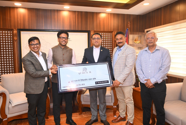 प्रधानमन्त्री दैवी प्रकोप उद्धार कोषलाई सूर्य नेपालद्वारा १५ करोड रुपैयाँ सहयोग