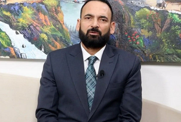 नागरिक उड्डयन प्राधिकरणका महानिर्देशक प्रदीप अधिकारी पक्राउ