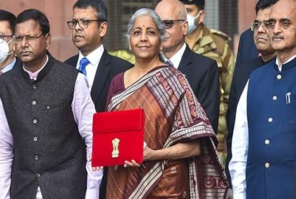 भारतको बजेटमा मध्यमवर्गलाई करमा छूट,पूर्वाधार खर्चमा भारी वृद्धि