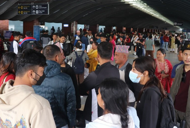 एकै महिनामा ७३ हजार नेपाली विदेशिने लाइनमा, एकतिहाइको रोजाइ युएई