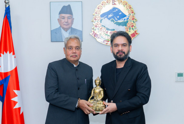 प्रधानमन्त्री बालेन शाहसँग भारतीय राजदूत नवीन श्रीवास्तवको बिदाइ भेट