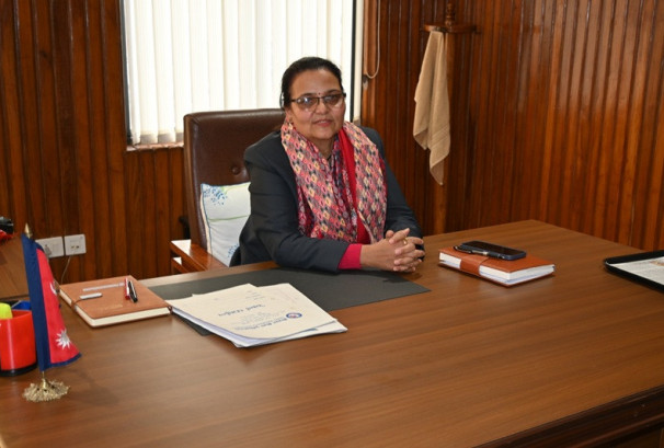 नेपाल बीमा प्राधिकरणको पहिलो महिला अध्यक्ष बनिन् चन्द्रकला पौडेल, पदभार ग्रहण