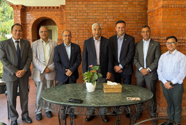 सिएनआईका नवनिर्वाचित पदाधिकारीद्वारा पूर्व प्रधानमन्त्री देउवासँग छलफल