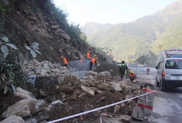 मनसुन सक्रिय भएसँगै नागढुङ्गा–मुग्लिङ सडकका लागि विशेष कार्ययोजना लागू, अवरुद्ध भए तत्काल खुलाइने