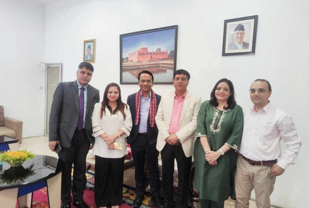 बैंक तथा वित्तीय संस्थालाई सेयर खरिदमा लगाइएको बन्देज हटाउन गभर्नरसँग आग्रह