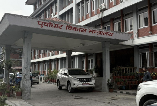४४ निर्माण व्यवसायीको इजाजतपत्र स्वतः खारेज